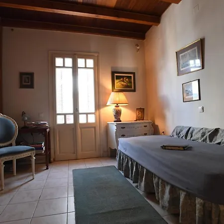 Sophisticated Central House In * Tínos